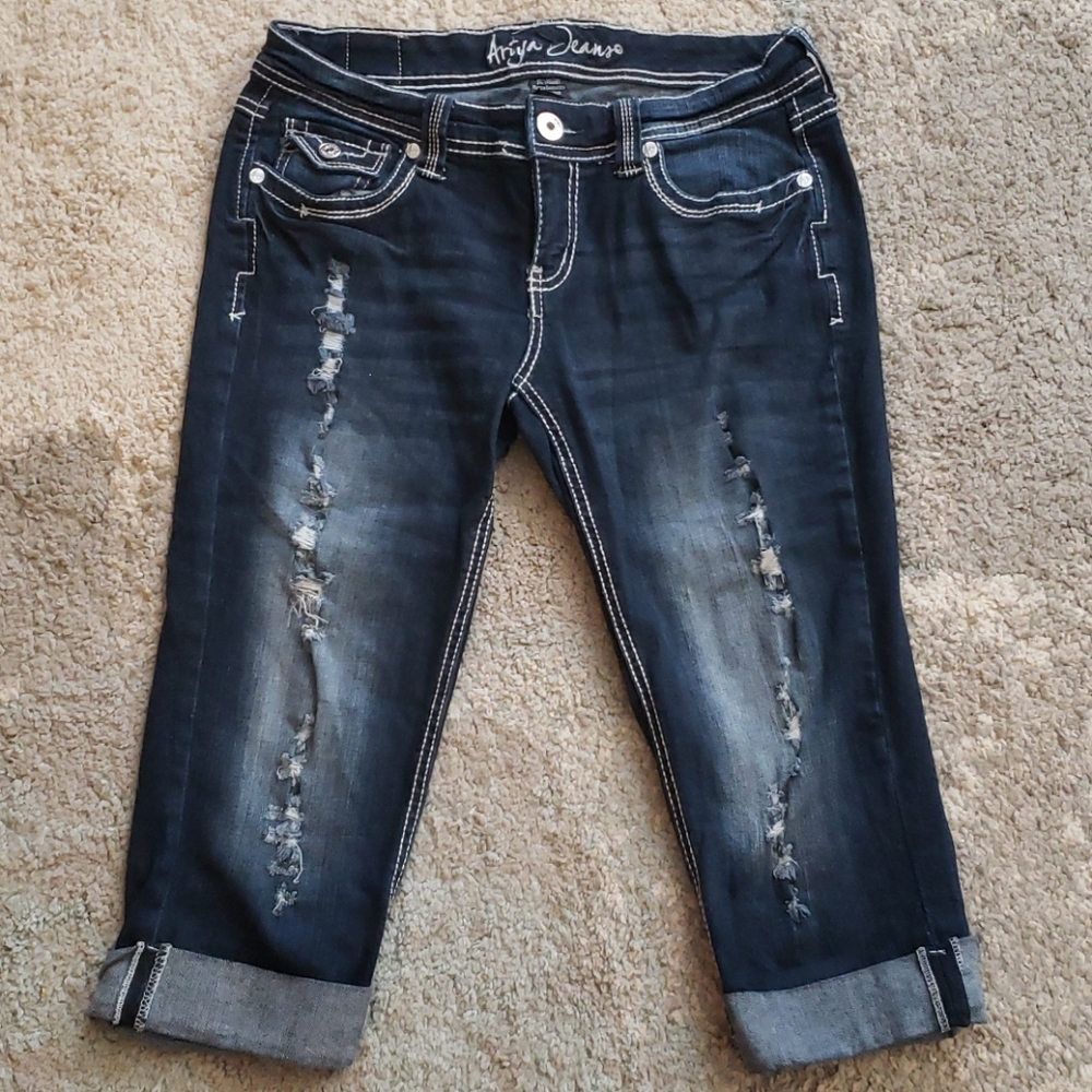 Ripped Cropped Jeans